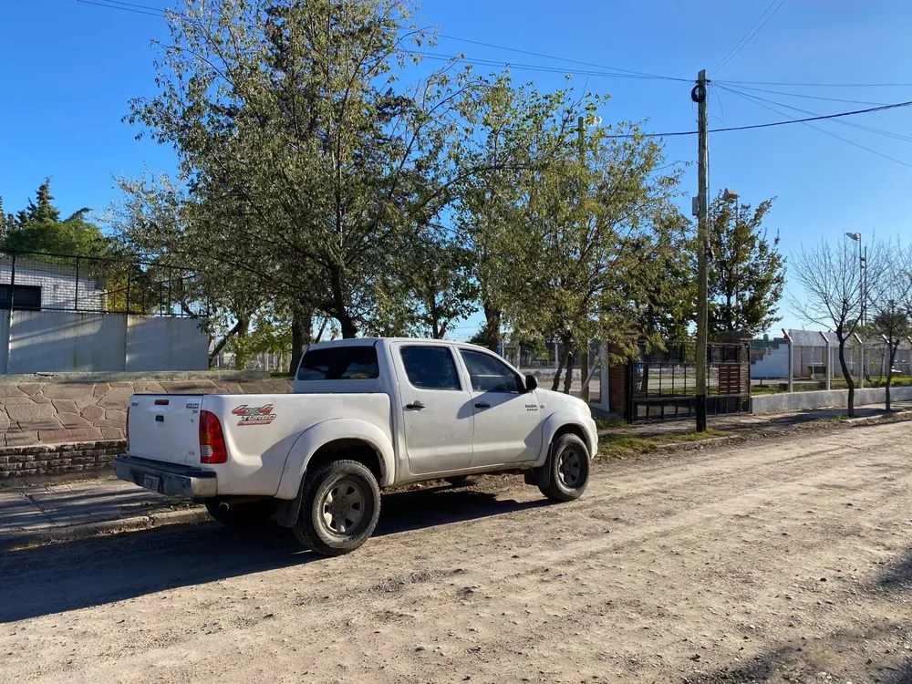 Intento-de-robo-en-una-estacion-de-servicio-de-Trelew-forcejearon-con-los-empleados-y-huyeron-camioneta-1536x1152