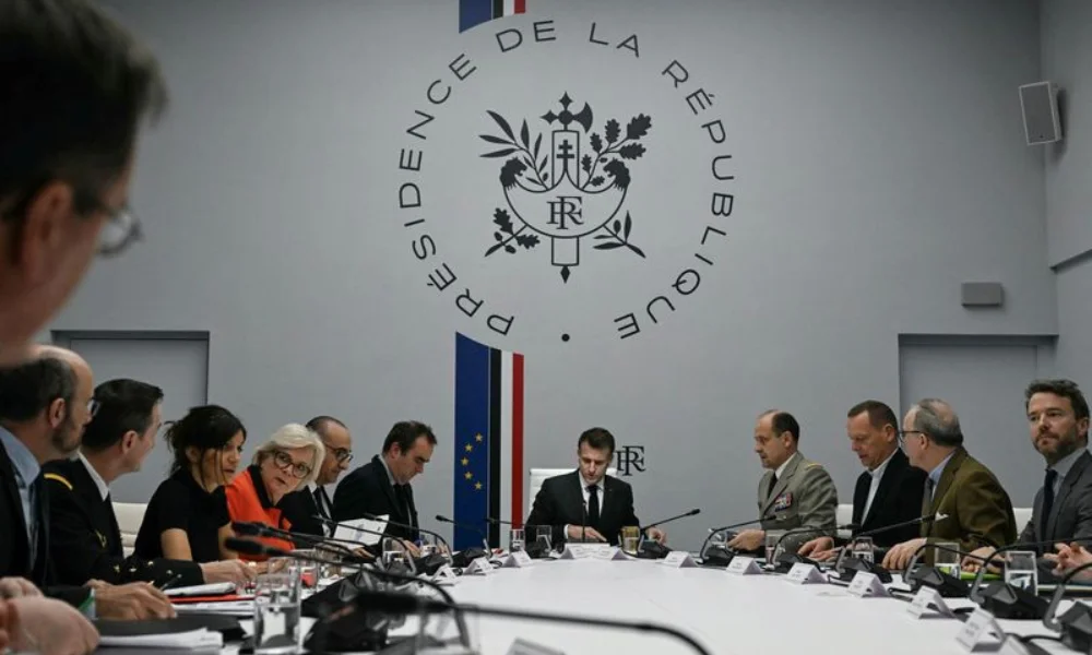 Macron instó a Irán a detener las acciones militares y a abrir un canal de diálogo.