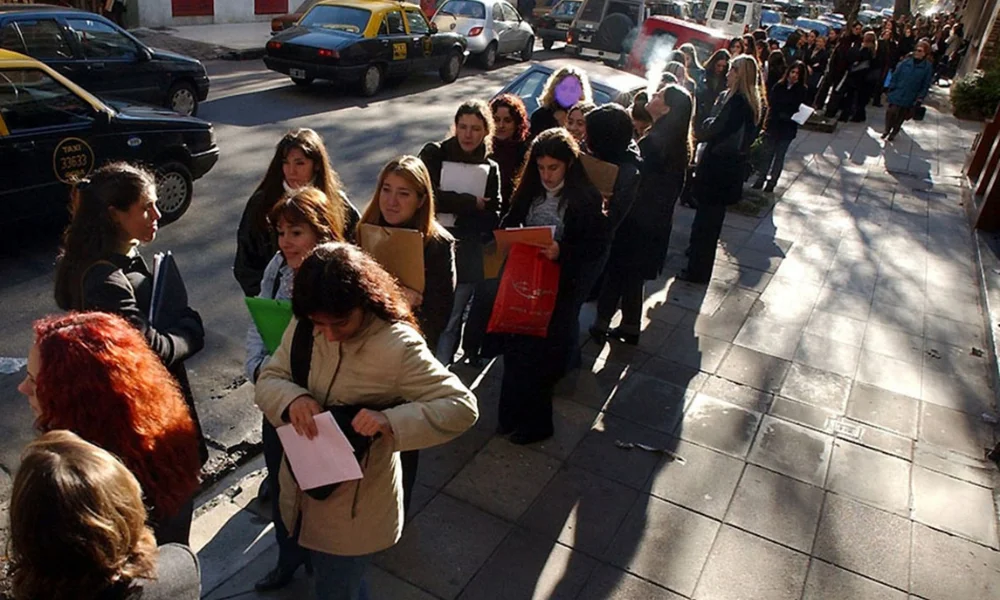 El empleo dentro del sector público volvió a mostrar una contracción marcada.