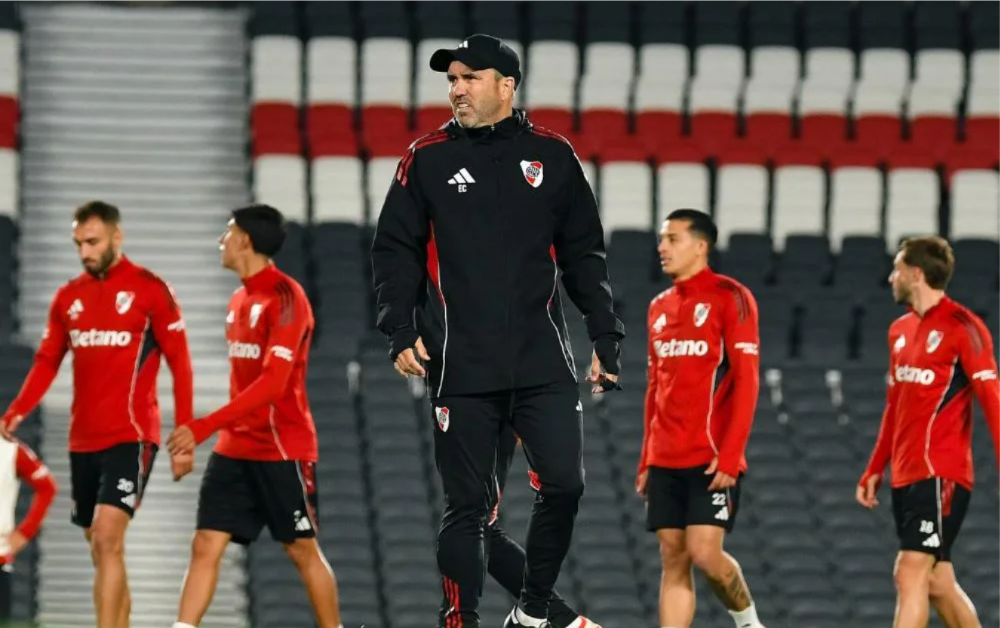 El equipo de Coudet busca el segundo puesto ante un rival que no suma fuera de Tucumán.