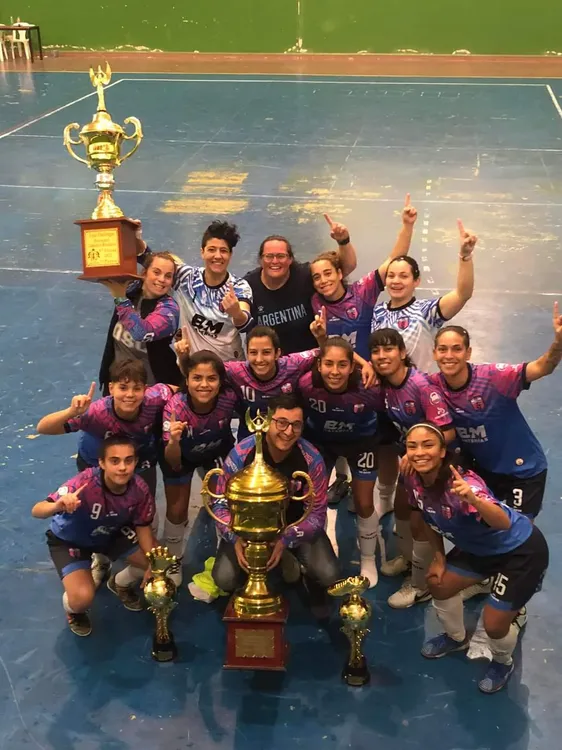 SUELA CARAMELO PISÓ FUERTE EN COMODORO