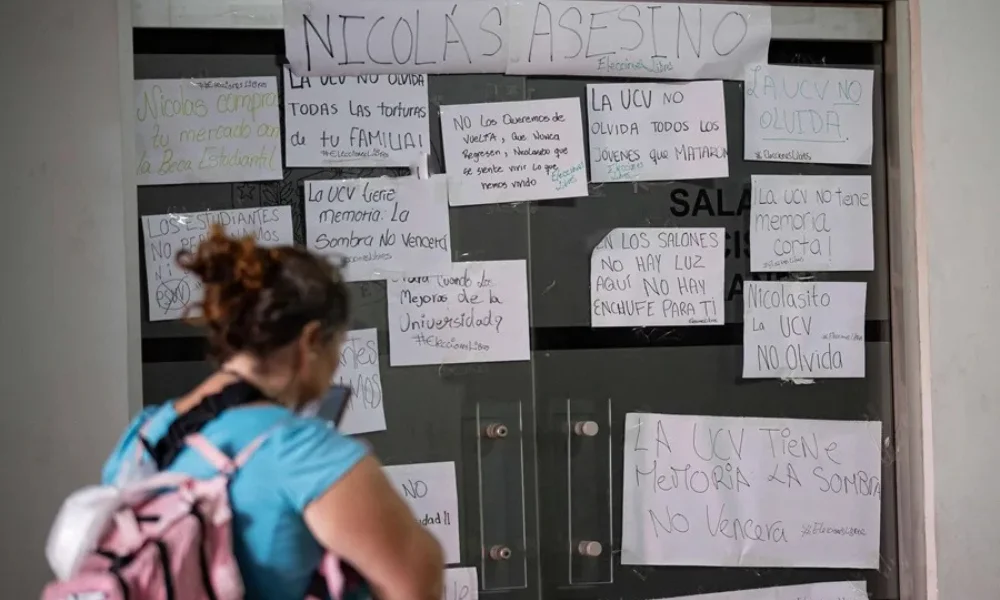 La presencia prevista de Nicolás Maduro Guerra motivó una manifestación impulsada por estudiantes.