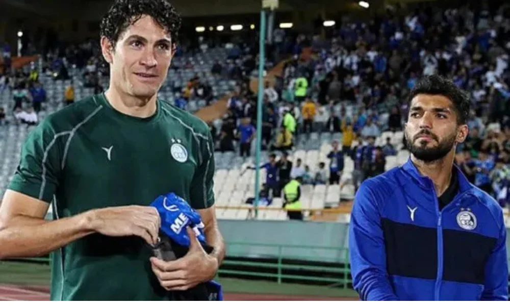 El único futbolista argentino que milita en la primera división iraní es Gustavo Blanco Leschuk.