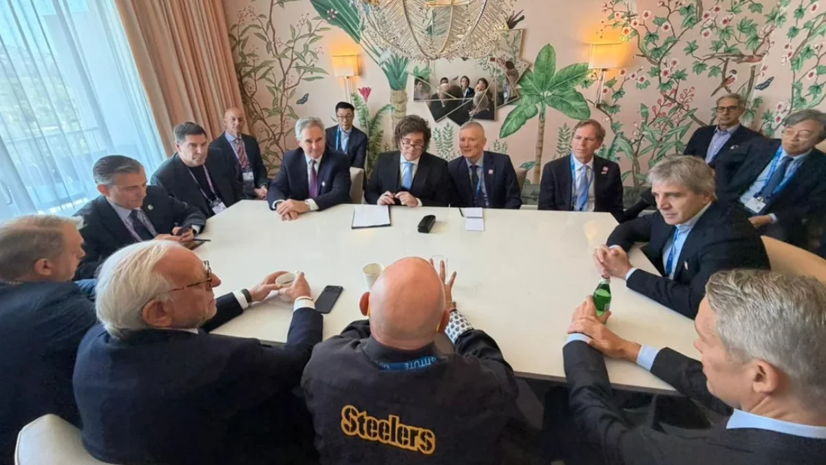 Milei con empresarios en Los Ángeles