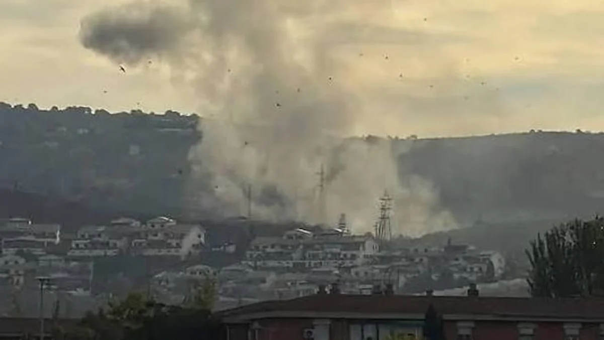 Explosión en una fábrica de municiones en España. Foto NA