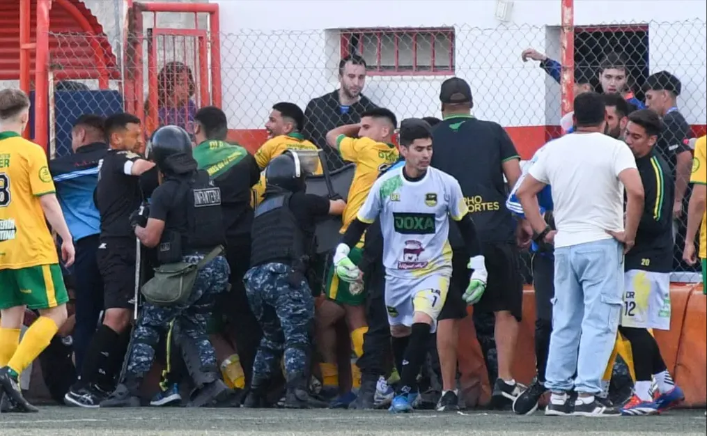 La violencia volvió a manchar el fútbol chubutense