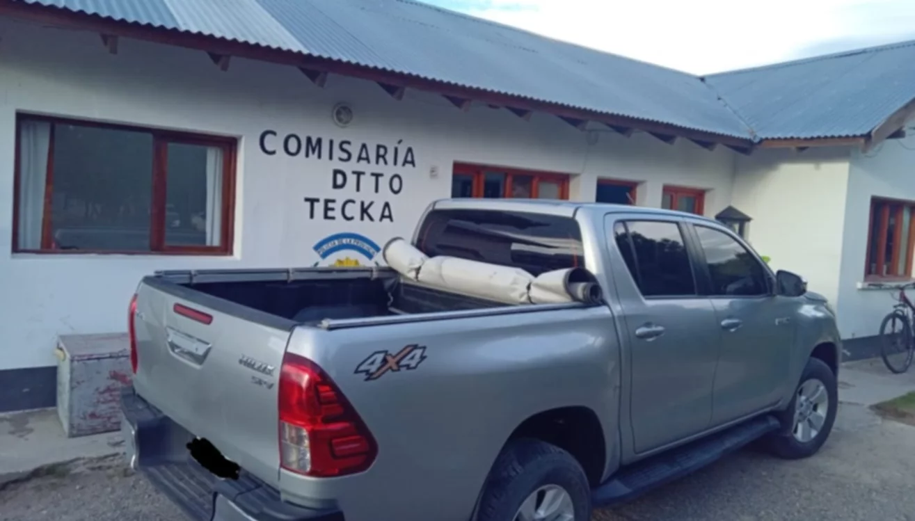 Camioneta melliza secuestrada en la comisaría de Tekca