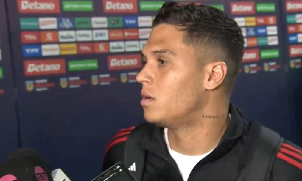 El colombiano asumió el penal en el cierre y le dio al Millonario un triunfo necesario.