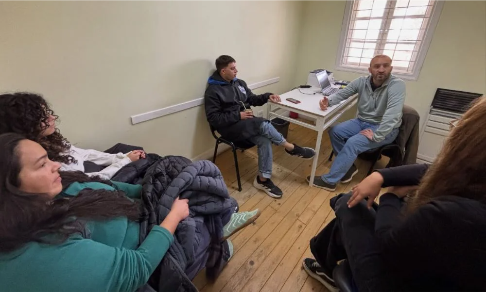 Integrantes de la Escuela de Natación en Aguas Abiertas fueron recibidos por autoridades municipales.