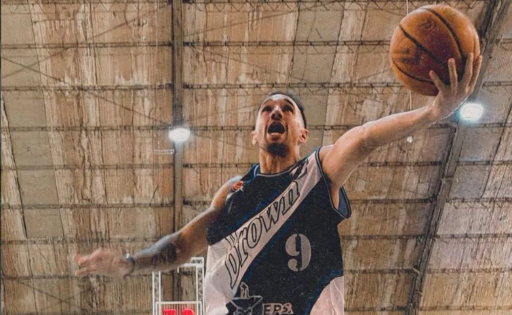 El Globo dominó de principio a fin y lidera el torneo, mientras Brown también ganó.