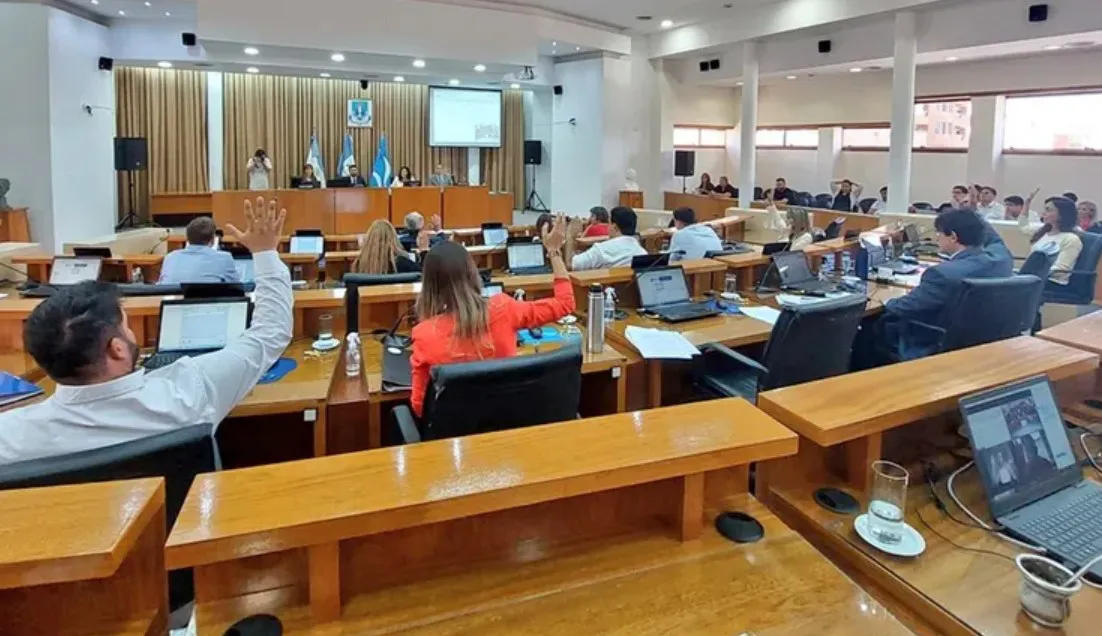COncejales de Neuquén podrían ser multados por inasistencias