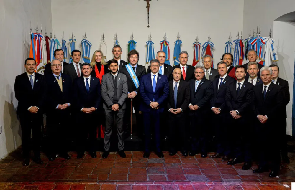 Gobernadores en el Pacto de Mayo