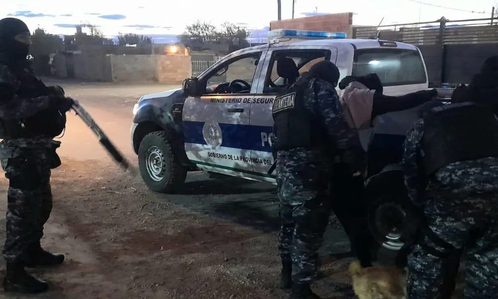 Localizan a un joven buscado por la justicia en Trelew