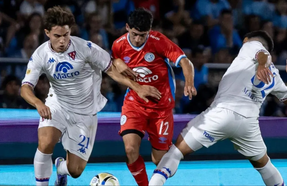 El Pirata y el Matador igualaron 0-0 en Córdoba y se mantienen en puestos de playoffs