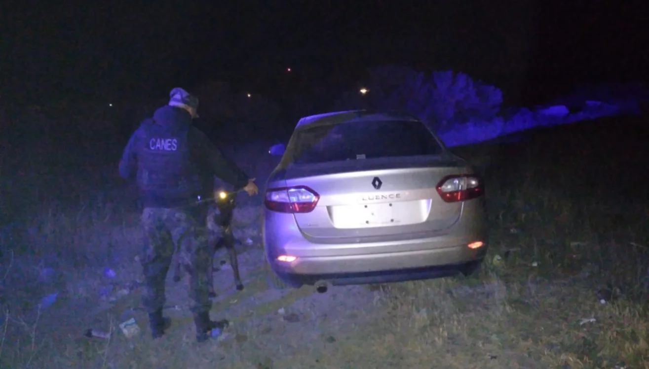 Auto robado a diputada De Lucia- policía 1