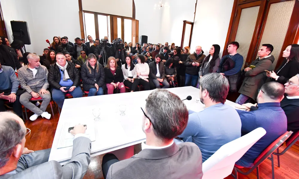 Firma de convenio loteo Belgrano