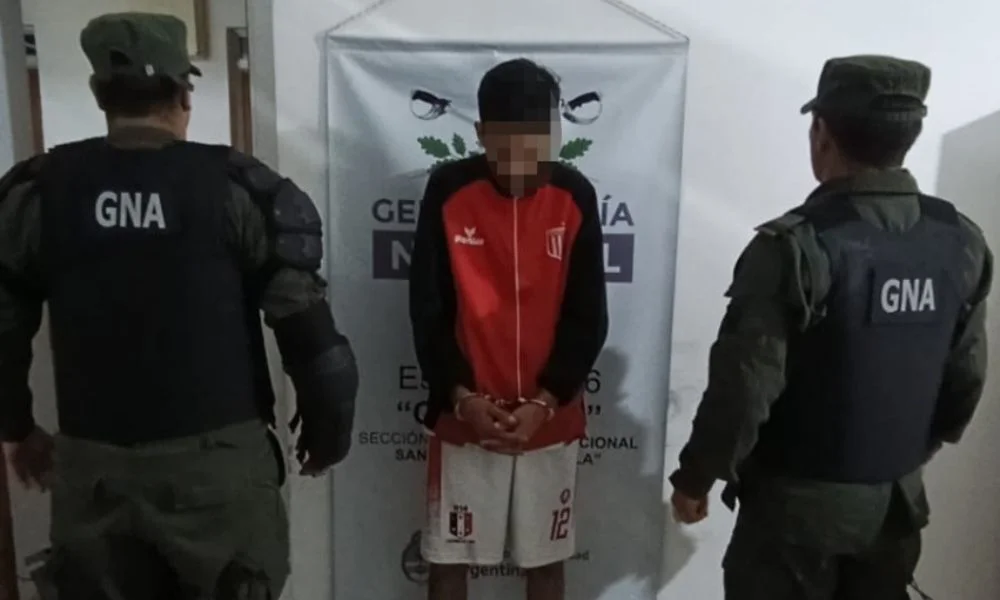 Cayó un prófugo en micros de hinchas en frontera