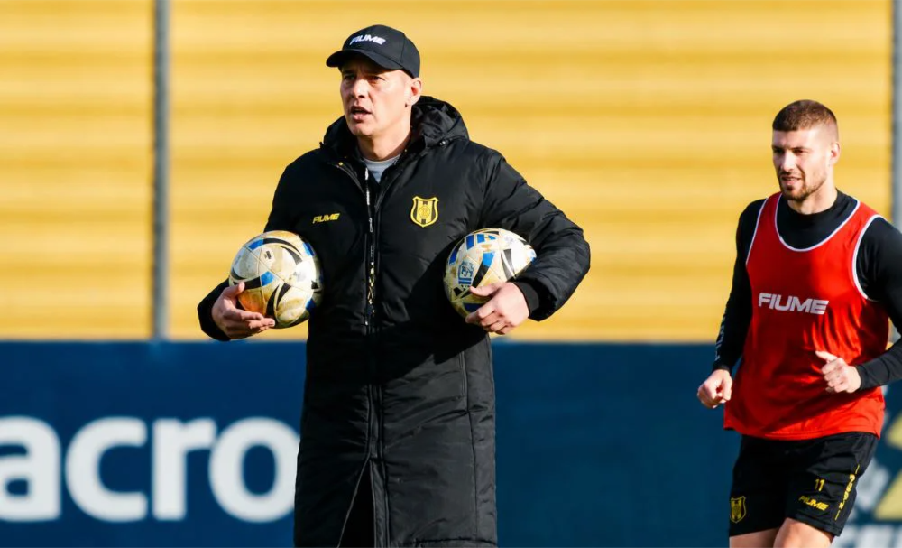 El Aurinegro cerrará la primera rueda de la Primera Nacional con el estreno de Luis García.