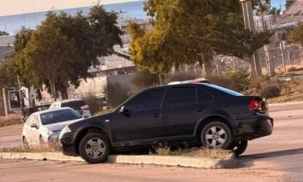 Auto abandonado en Comodoro