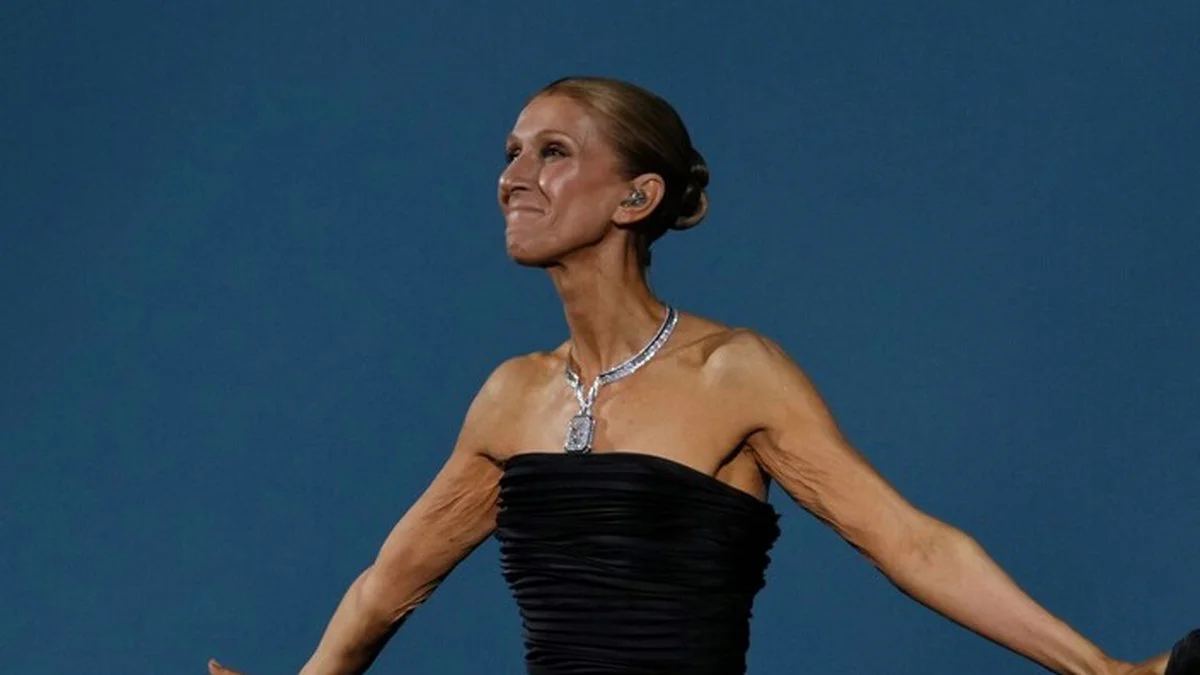 Céline Dion regresó a los escenarios en París