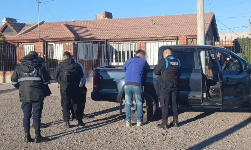 Policía secuestró en Trelew una camioneta con pedido activo en Río Gallegos