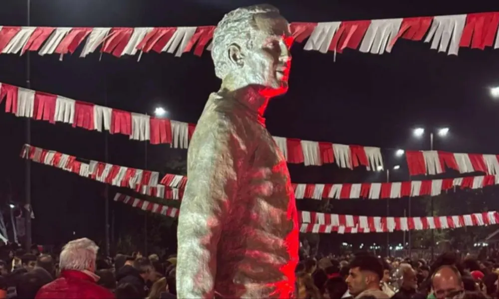 estatua de Zubeldía