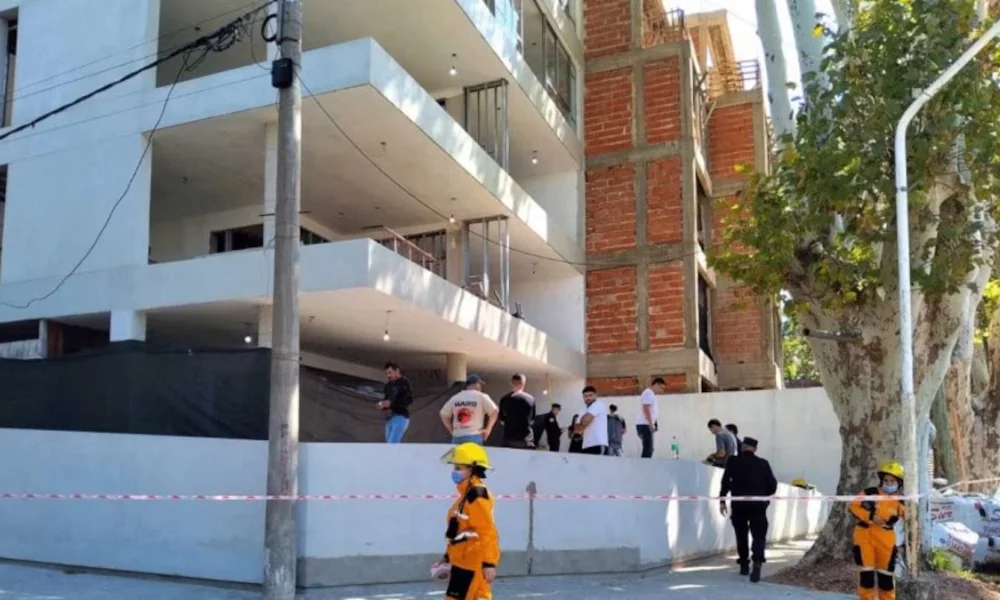 Hallaron un cuerpo oculto con cal dentro de una pared. Foto El Entre Ríos / Infobae