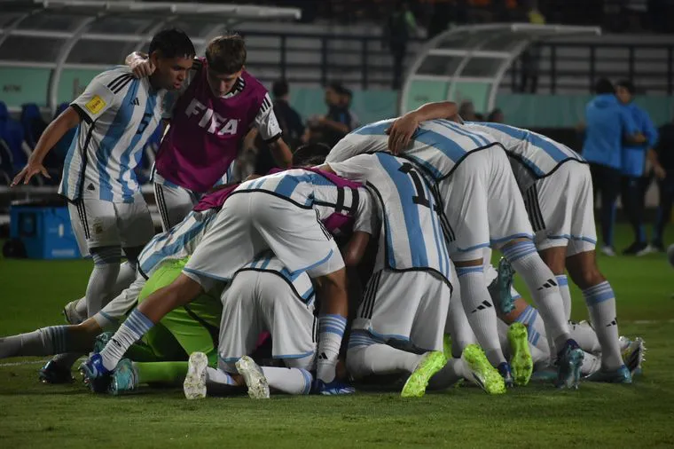 LOS CHICOS SE PREPARAN PARA LOS OCTAVOS DE FINAL
