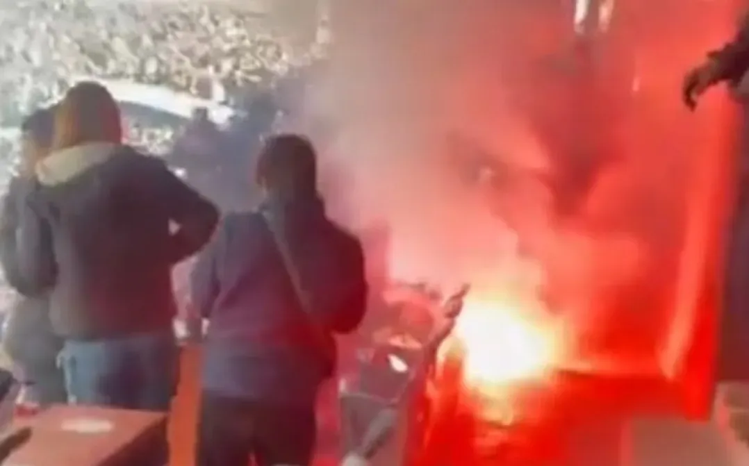 El clásico uruguayo terminó con un herido por una bengala en el palco de prensa