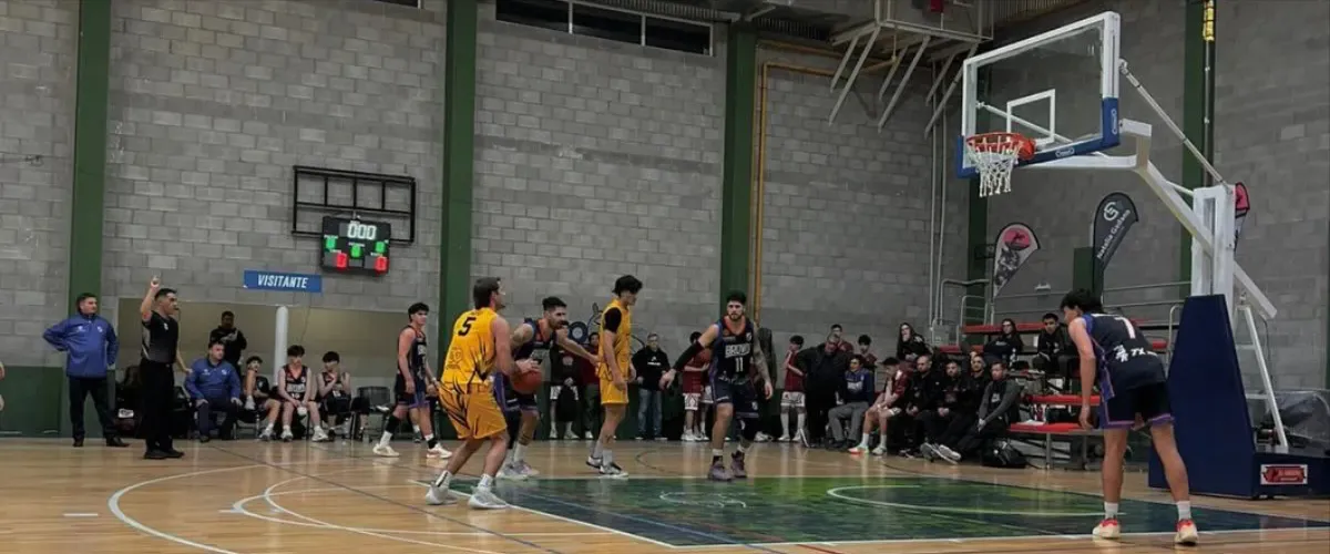 El equipo de La Banda volvió a ganar en el Cuadrangular Federal de básquet y aguarda rival en la próxima ronda