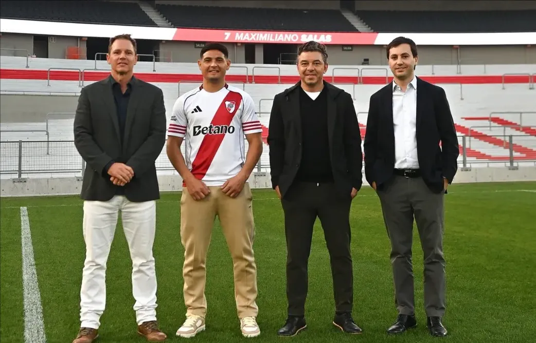 Maxi Salas fue presentado oficialmente en River y debutará este domingo