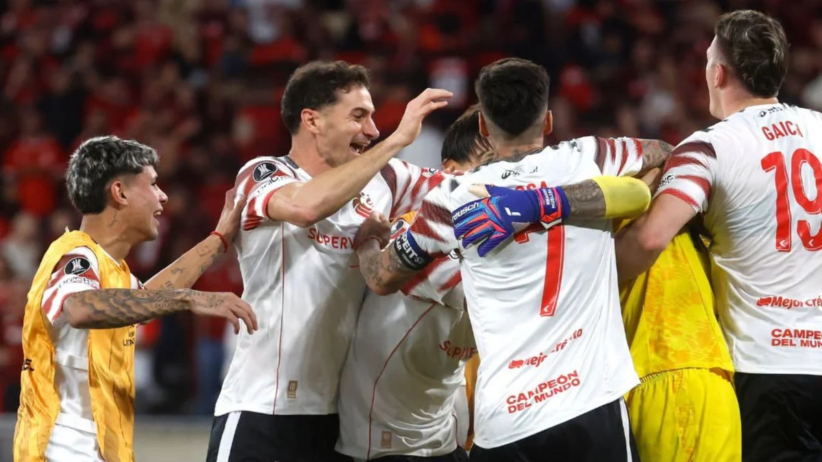 Estudiantes de La Plata y Palmeiras.