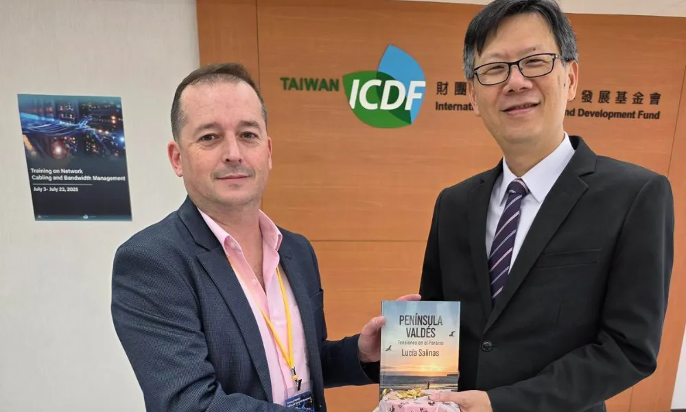 Nicolás Zurakoski junto a Chia – Lung Lin