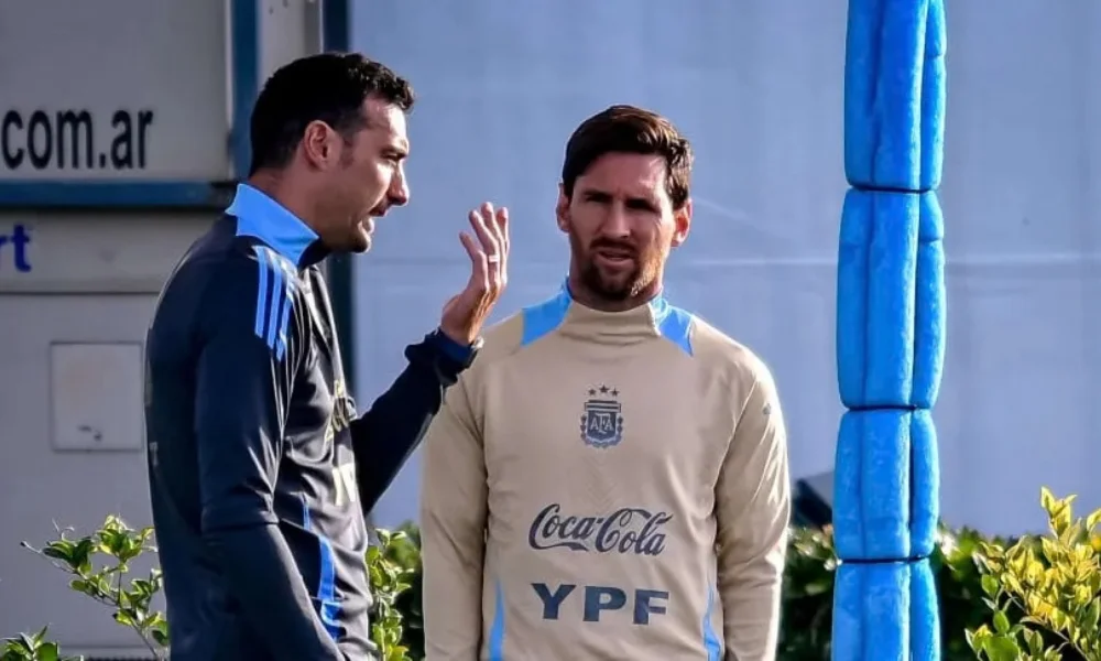 La idea inicial era disputarlo el 27 de marzo en el estadio Lusail, en Doha, en Qatar.