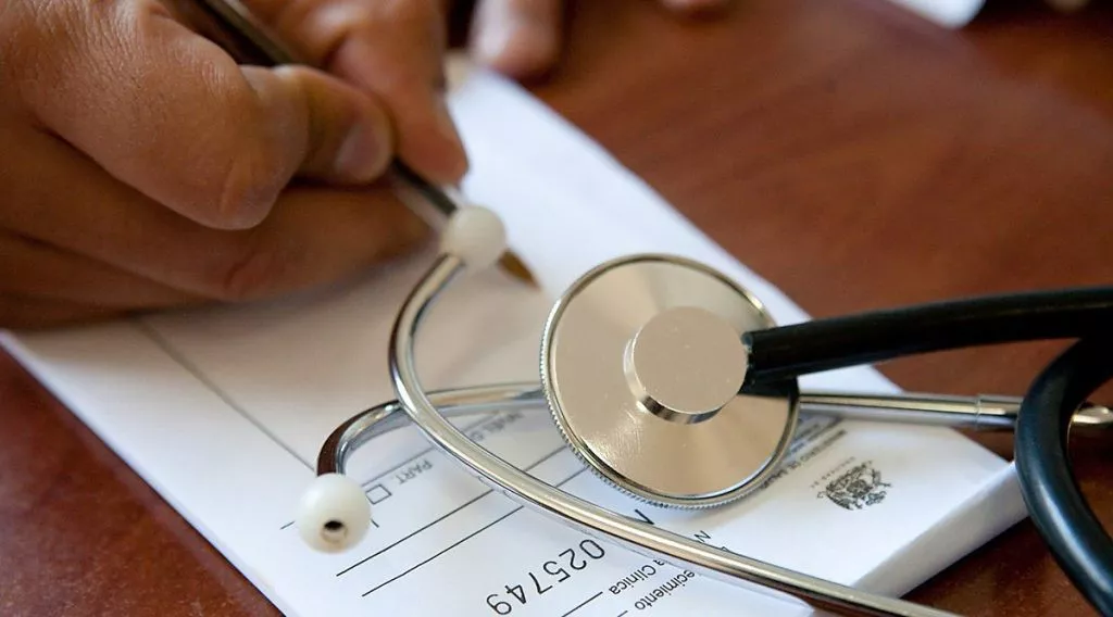 LLAMAN A CUBRIR VACANTES EN ESPECIALIDADES MÉDICAS