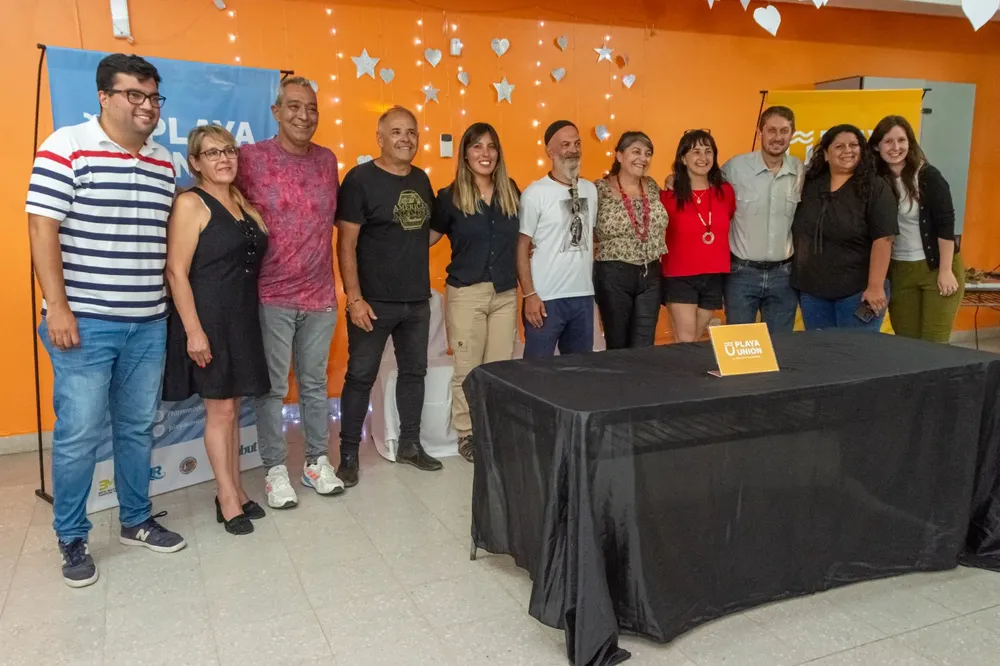 Se inauguró en Playa Unión la Muestra “AmArte en Unión”