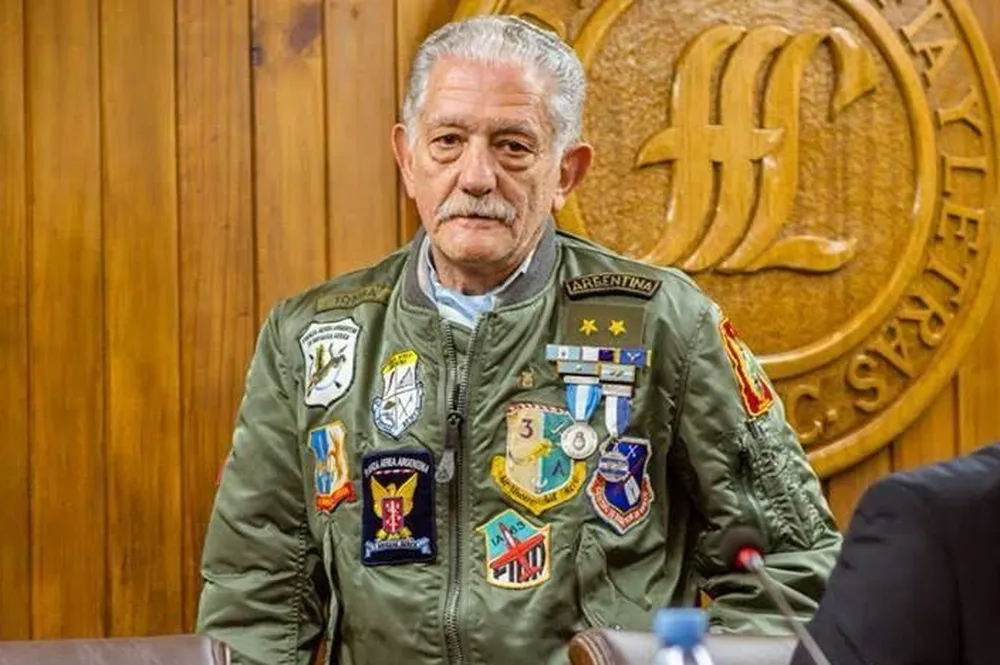 Tomba Malvinas
