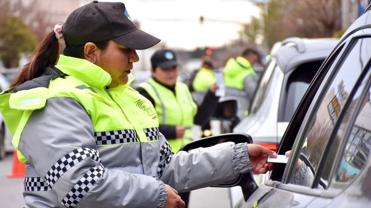 Operativo de tránsito en Trelew