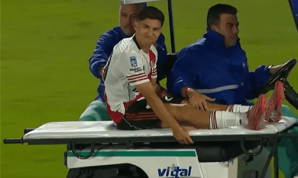 El lateral de River quedó afuera de los amistosos y en el club ya miran de cerca su recuperación.