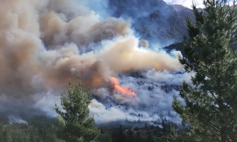 Incendio en la cordillera