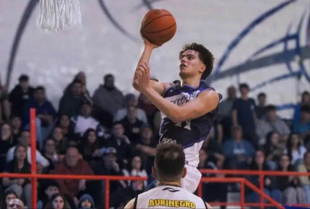 Guillermo Brown se quedó con el clásico del Golfo tras vencer 77-76 a Deportivo Madryn