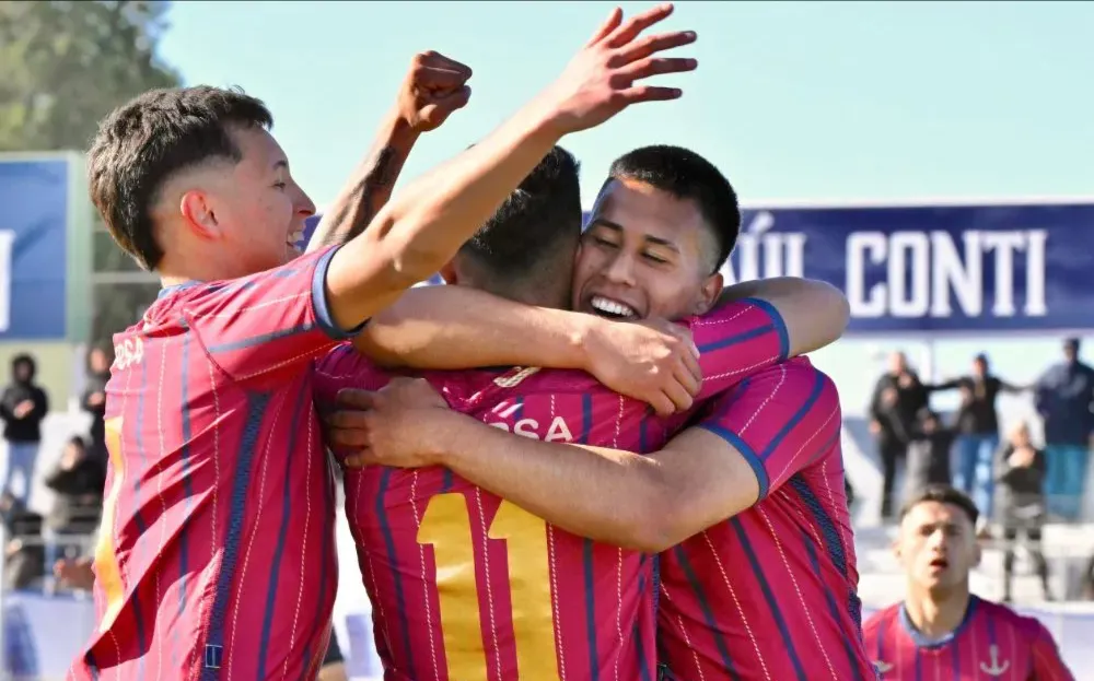 Guillermo Brown goleó 4-1 a Santamarina en el Raúl Conti