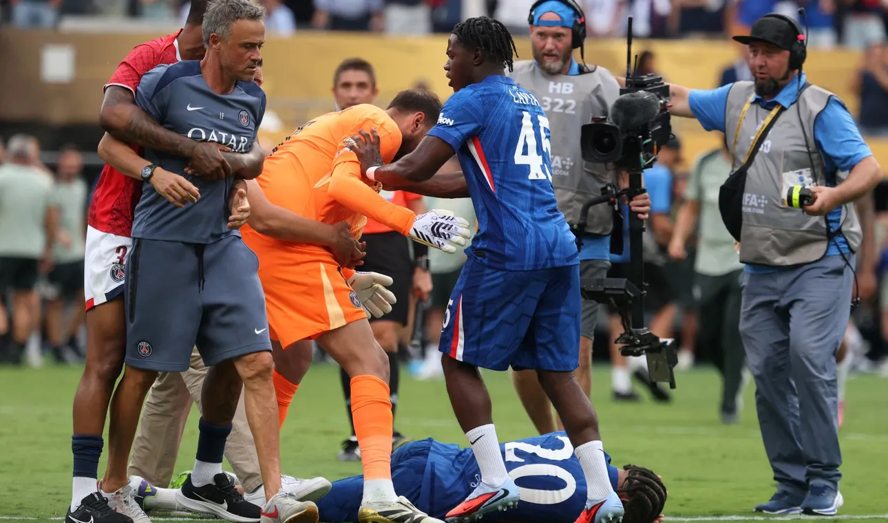 El delantero de Chelsea apuntó contra Luis Enrique.