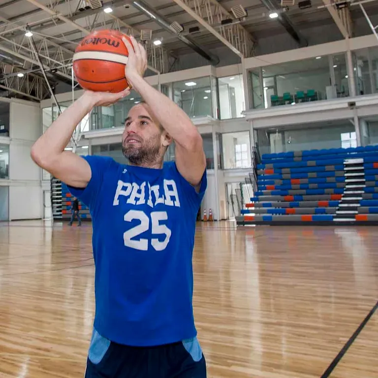 RODRIGO PALACIO LA ROMPE EN EL BÁSQUET DE BAHIA BLANCA