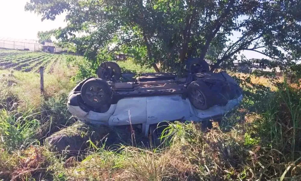 Murió tras volcar el vehículo