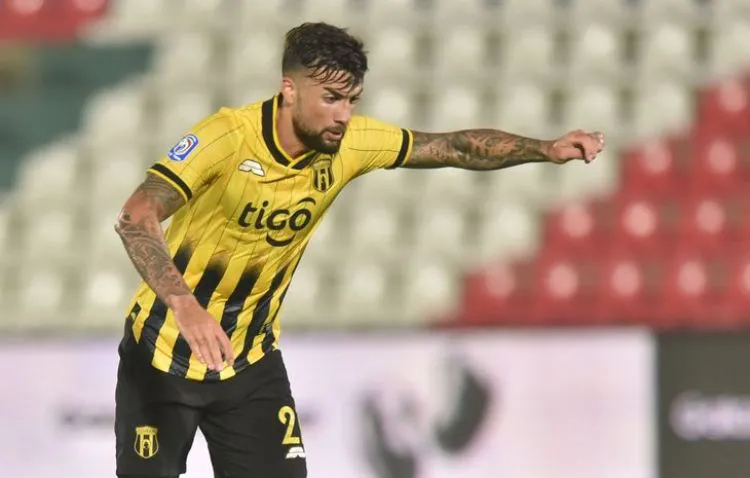 Deportivo Madryn sumó dos refuerzos Santiago Postel y Nicolás Maná.
