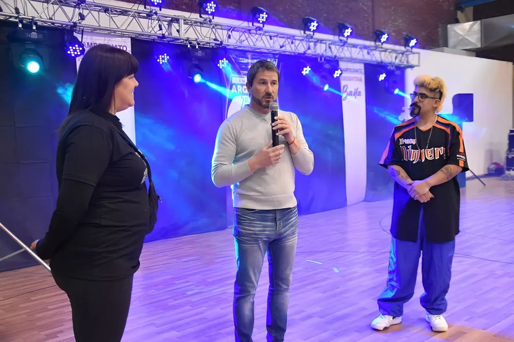 El intendente Merino acompaño el Argentina Baila