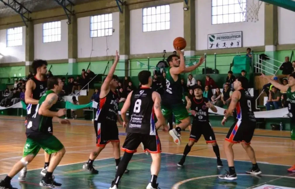 Ferrocarril Patagónico recibe a Petroquímica en el Mariano Riquelme de Puerto Madryn