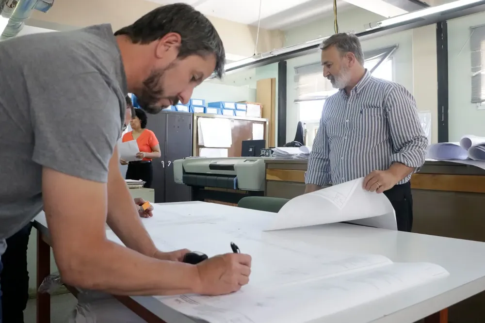Se firmo documentacion para continuar la Oris de Roa