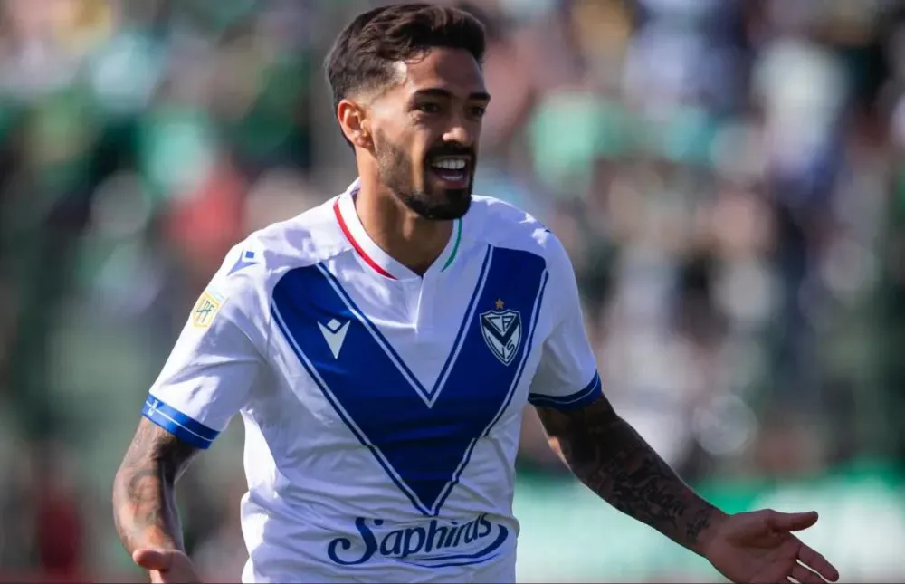 Vélez venció a Sarmiento por 2-0 como visitante y se metió en la pelea de arriba